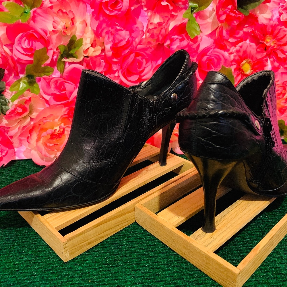 Sexy black high heels from Nine West